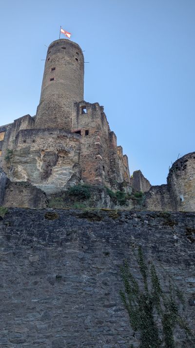 Westseite so schön ist unsere Burg