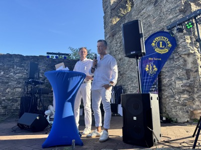 Thomas Pfennig bei der Eröffnung am Abend