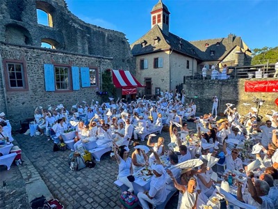Die traditionelle Eröffnung des Diner